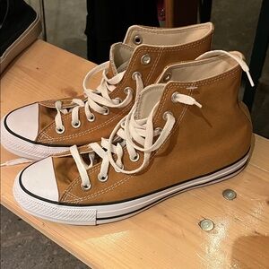 Brand new mustard yellow converse
